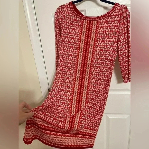 Max Studio Dresses & Skirts - MAX STUDIO Dress Size S Geometric Floral Red Patterned Shift 3/4 Sleeve